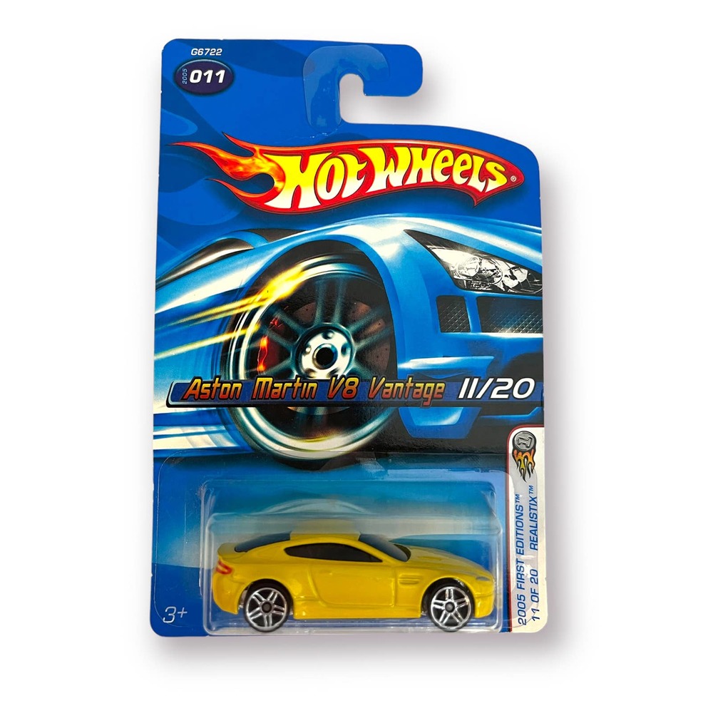 2005 Hot Wheels First Editions Realistix Aston Martin V8 Vantage #11 White Band
